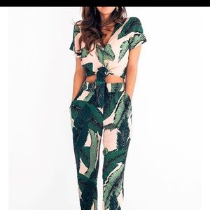 Palm print 2 piece set, Small, NWT, Never worn